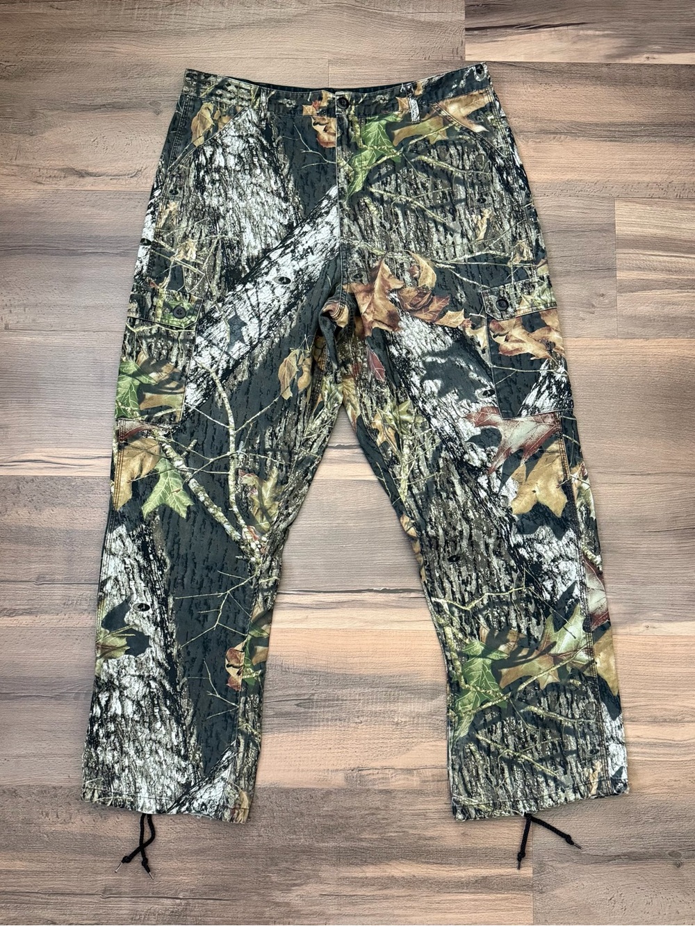 Y2K Liberty Mens' Camo Cargo Pants Size Large